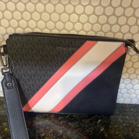 Michael Kors Clutch - Picture 3 of 4